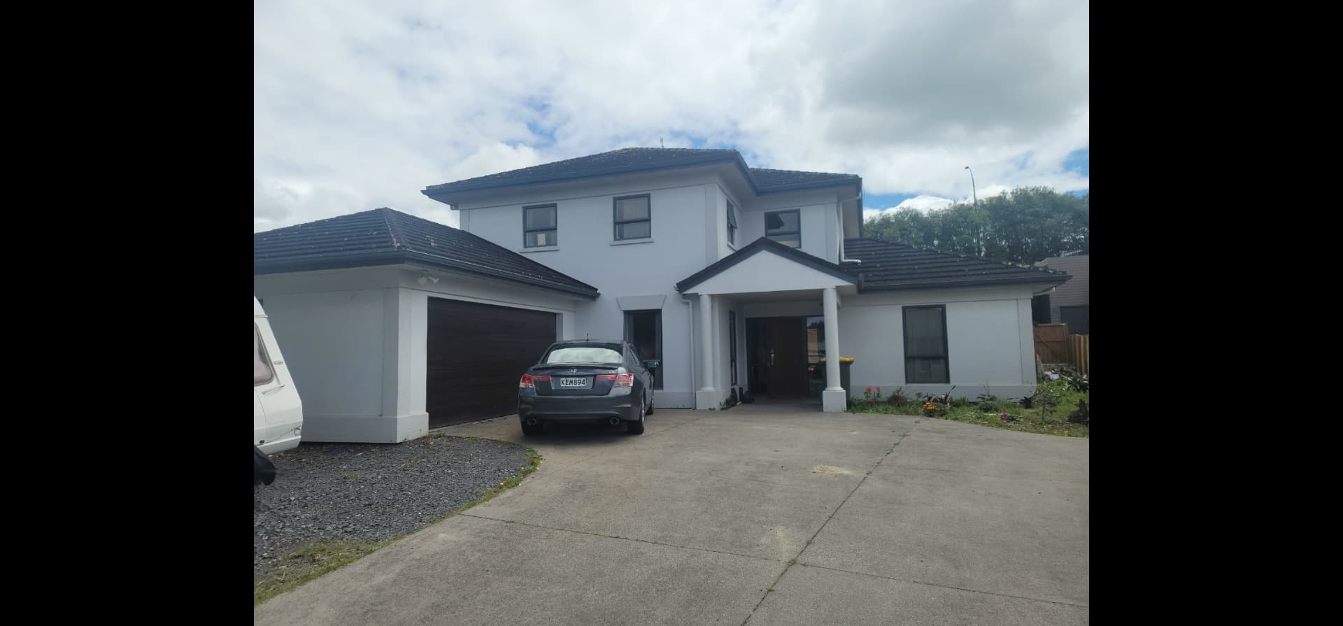 Room for rent in Huntington North — photo 1