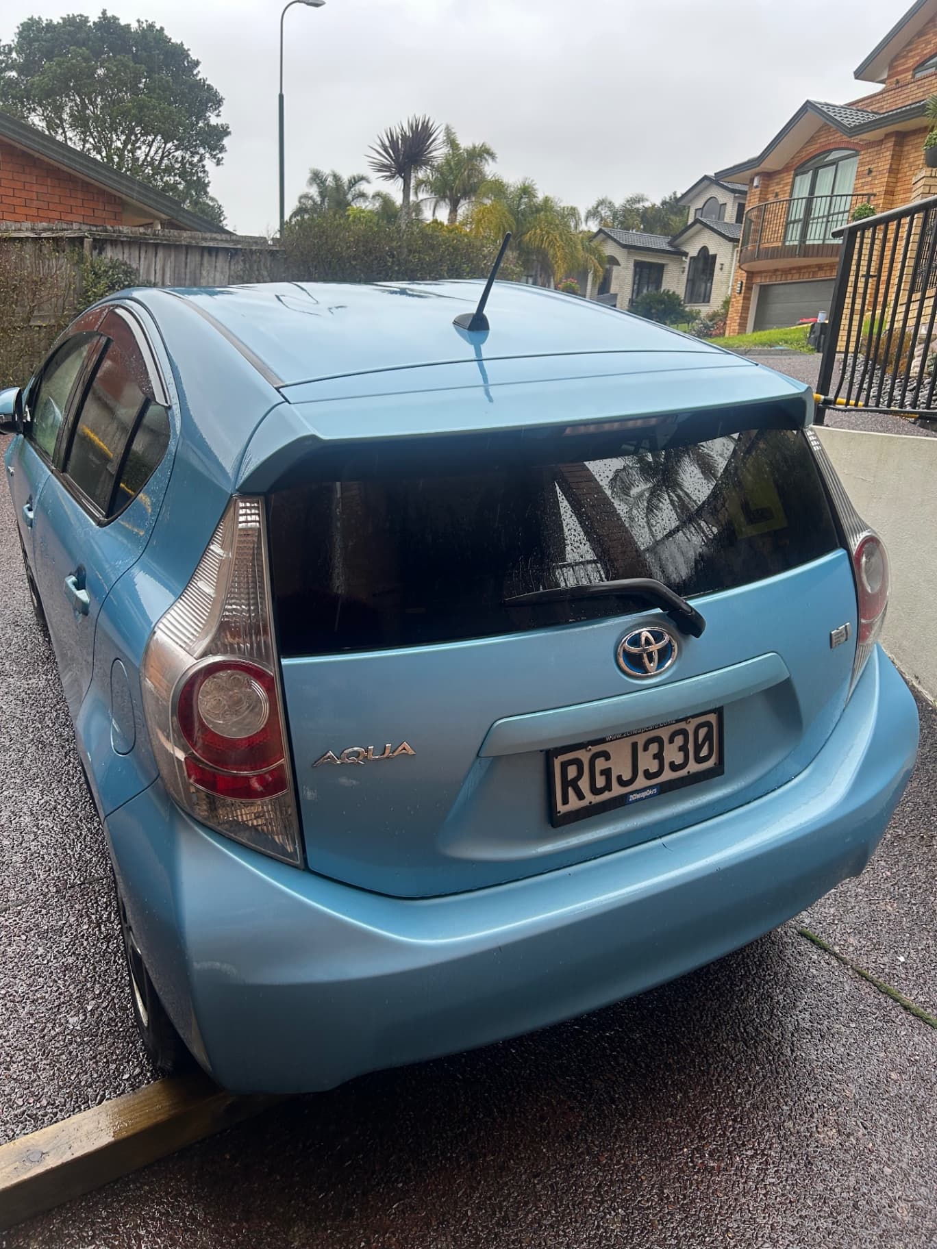Toyota aqua s 2013 65,xxxkm — photo 1