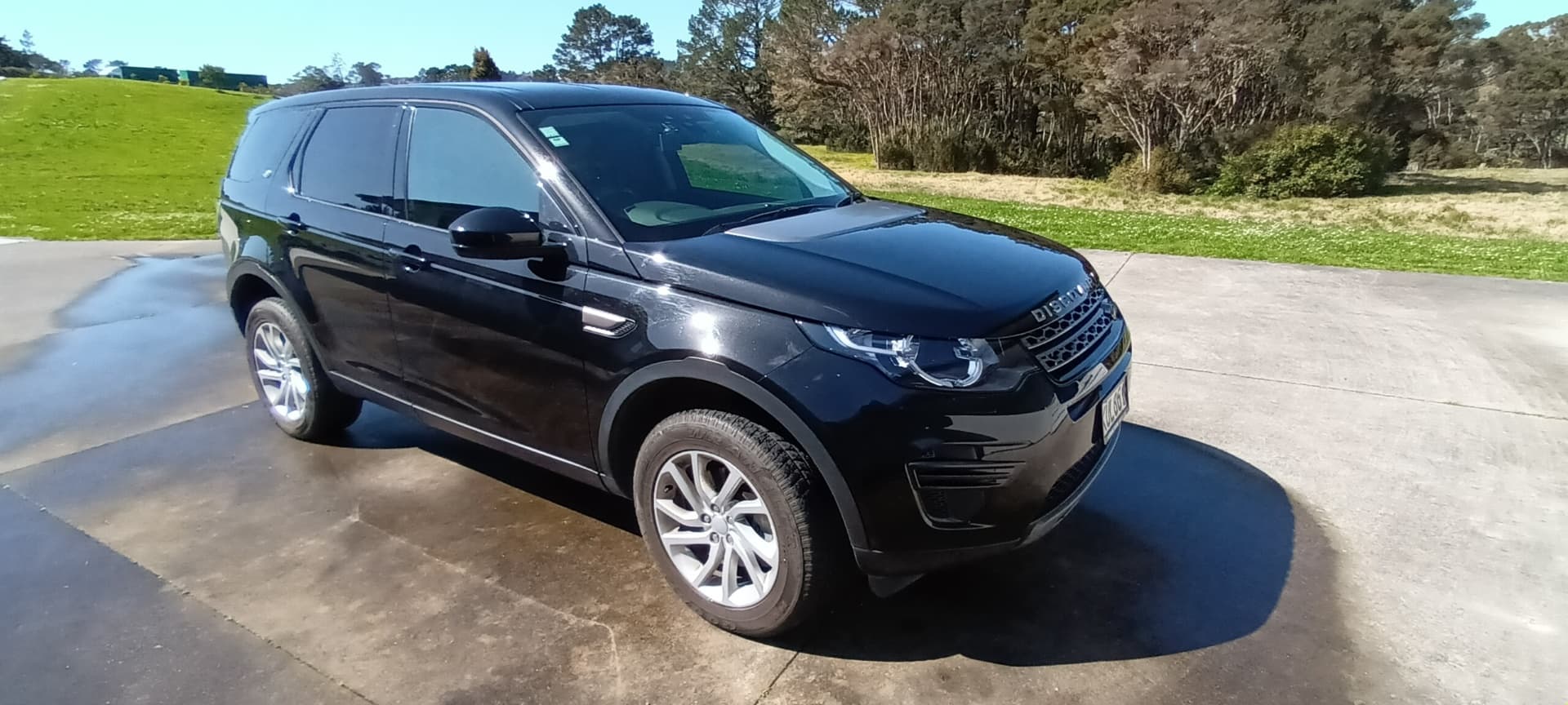 2017 Landrover Discovery Sports — photo 1